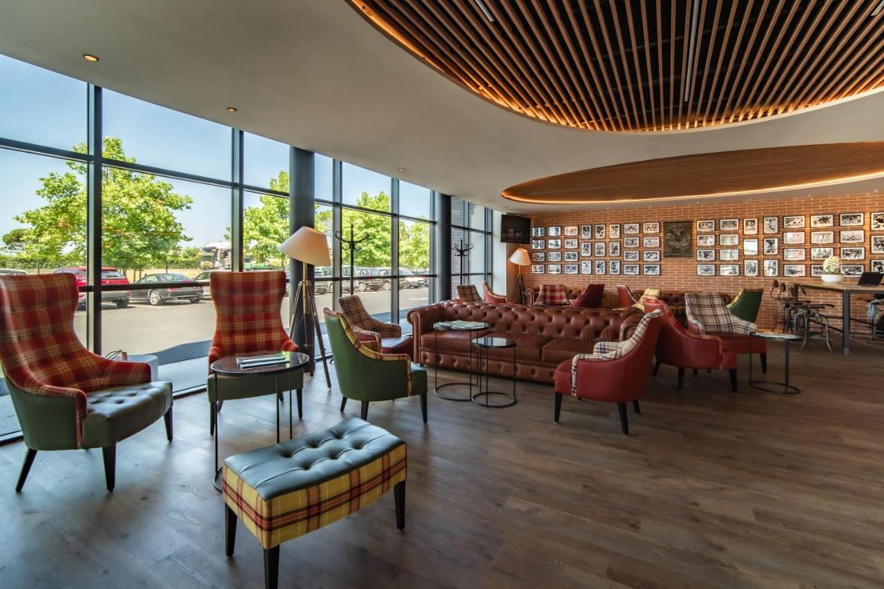 Ibis Styles Castelnaudary Hotel Bagian luar foto