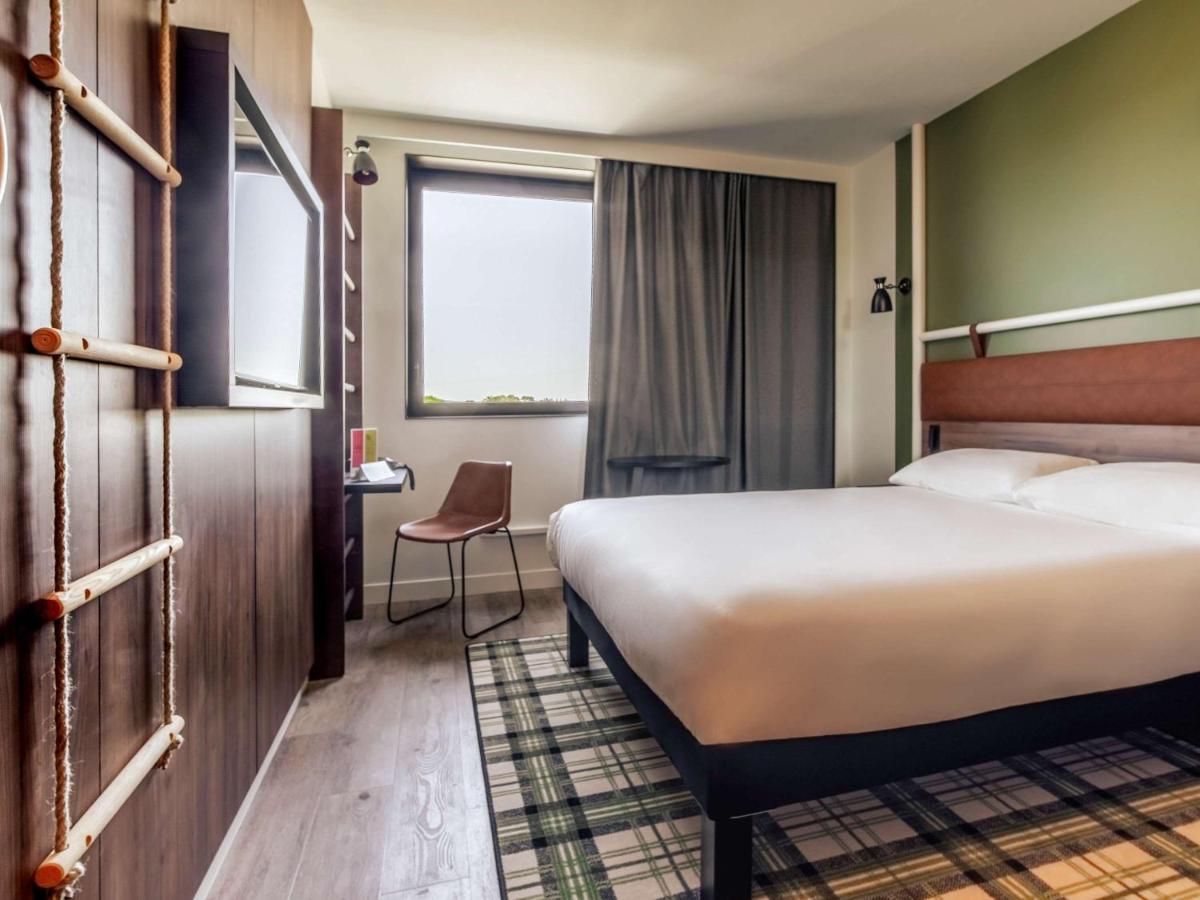 Ibis Styles Castelnaudary Hotel Bagian luar foto